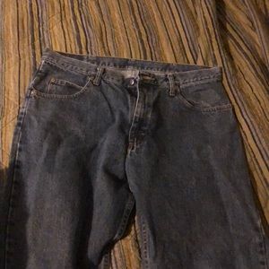 Men’s wrangler relaxed fit jeans 36 x 32